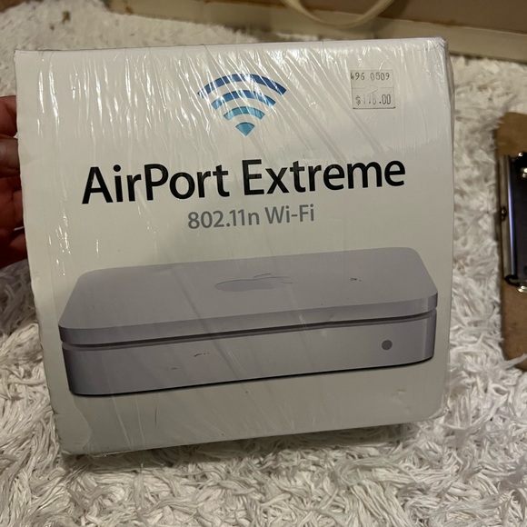 Apple AirPort Extreme Base Station MB763LL/A Wireless Router Wi-Fi 802.11n A1301 - Picture 10 of 11